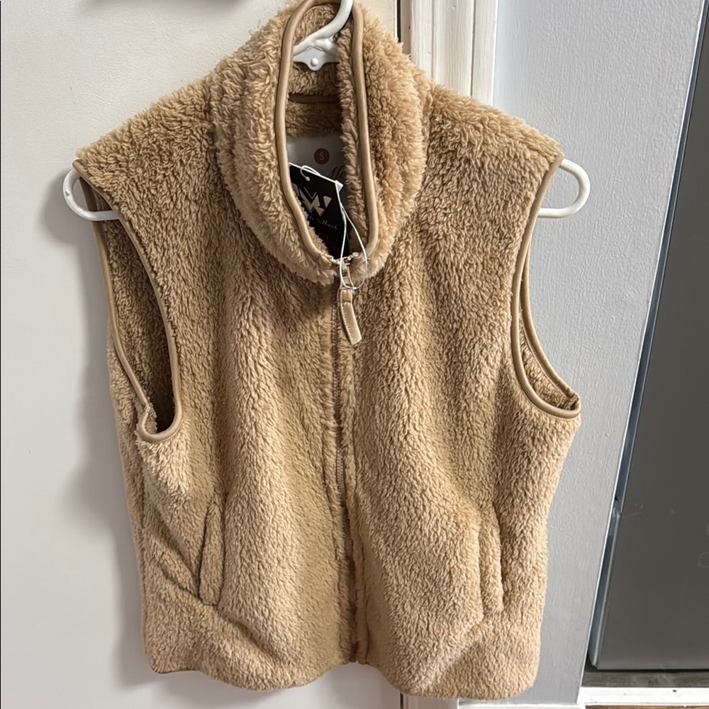 Women’s White Mark Tan Sherpa Vest Cozy Sleeveless Design NWT